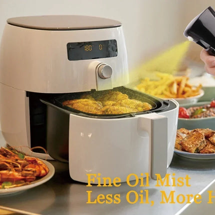 Kitchen Oil Spray Bottle Cooking Olive Oil Sprayer 200/300/500ML Pneumatic Spray Bottle Fitness Barbecue Spray Oil Dispenser